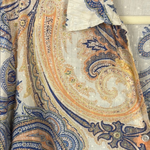 Chico's Dotted Swiss Semi-Sheer Blue, Coral & White Paisley 3/4 Sleeve Blouse 3 - Picture 8 of 12